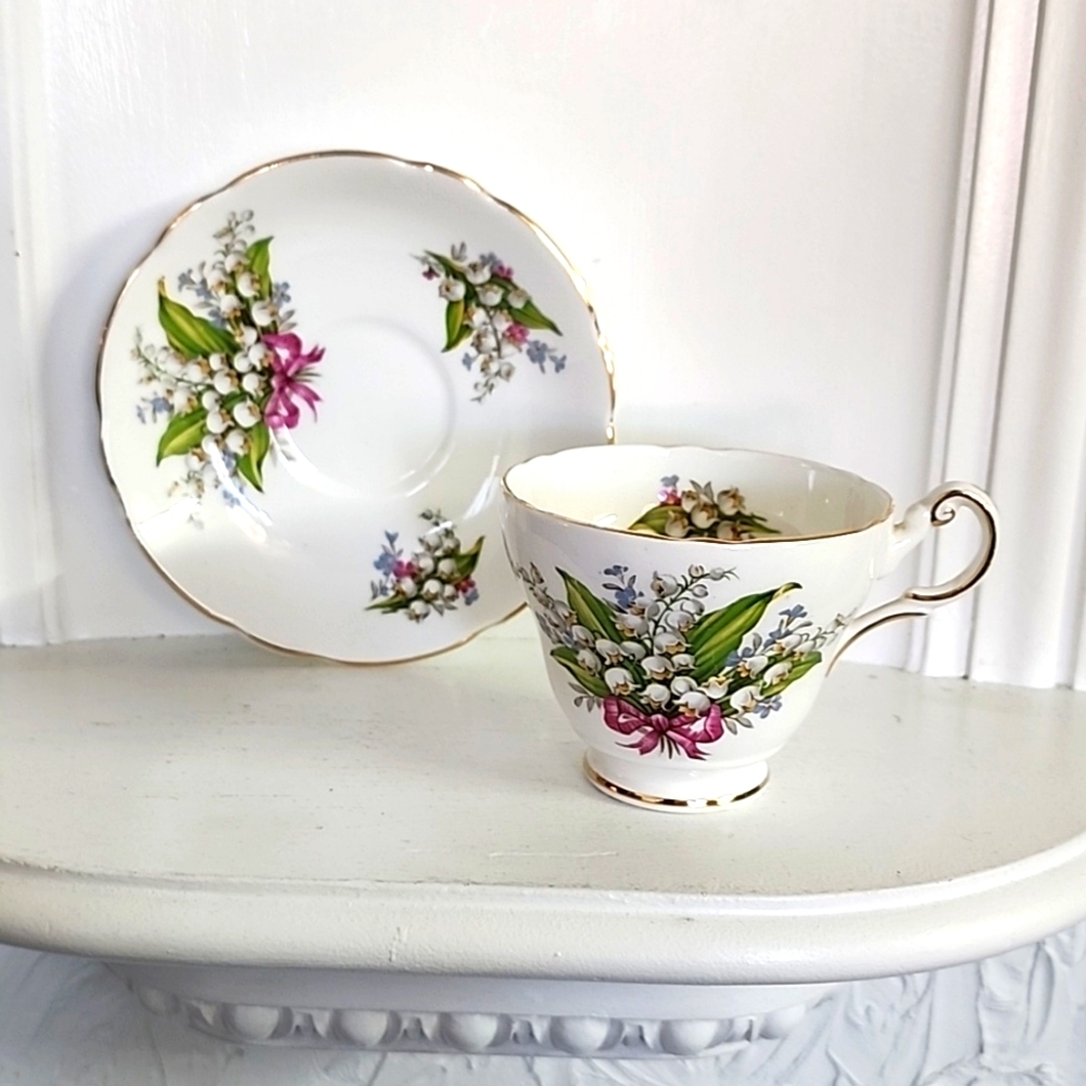 VTG Regency English Bone China Lily of Valley Floral Tea Cup & Saucer Gold Trim